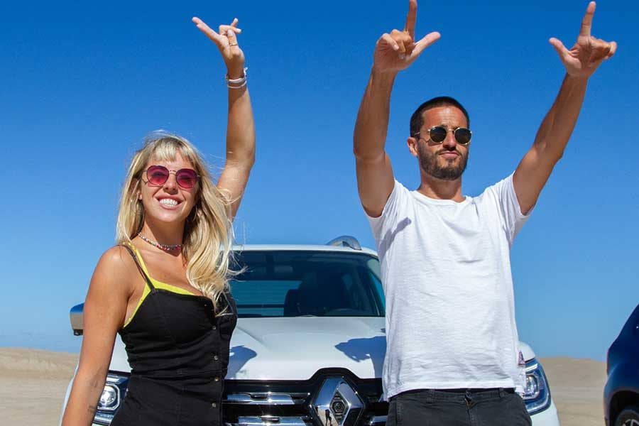 Nati Jota y equipo saludan desde la playa